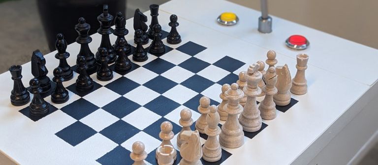 Computer Chess Board using Raspberry Pi